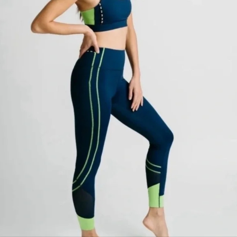 ZYIA ✨️ Women's Navy and Green Leggings Size L